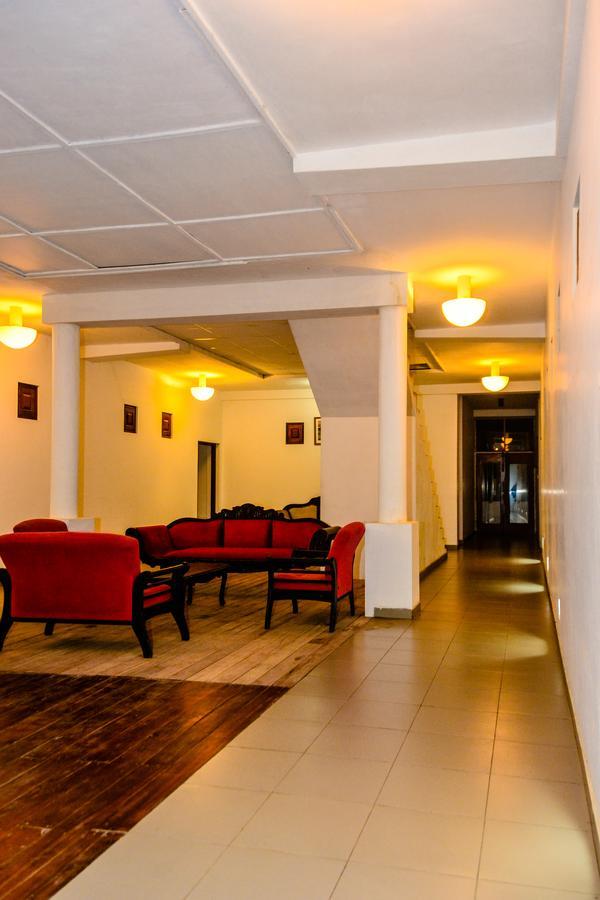 Rainbow Beach Hotel Negombo Zewnętrze zdjęcie