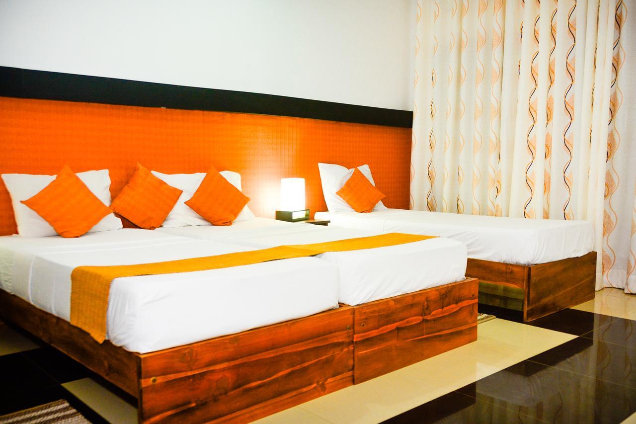 Rainbow Beach Hotel Negombo Zewnętrze zdjęcie