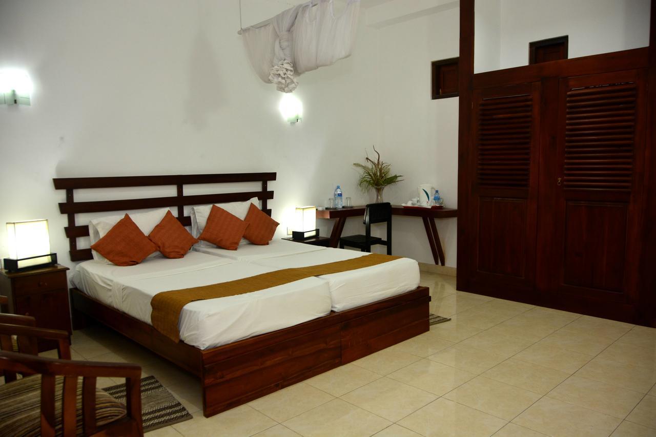 Rainbow Beach Hotel Negombo Zewnętrze zdjęcie