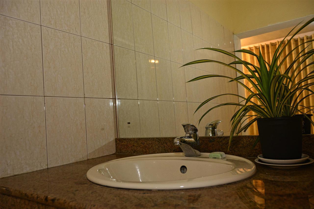 Rainbow Beach Hotel Negombo Zewnętrze zdjęcie